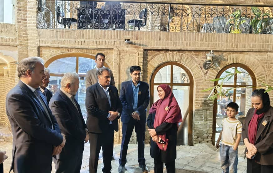 بازدید قائم‌مقام وزیر و معاون میراث‌فرهنگی کشور از خانه صنایع‌دستی بجنورد