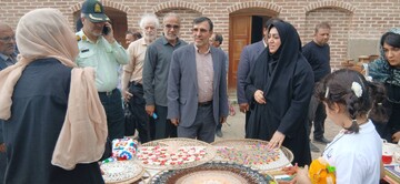 سه‌شنبه‌بازار صنایع‌دستی شرق مازندران در چشمه عمارت برپا شد