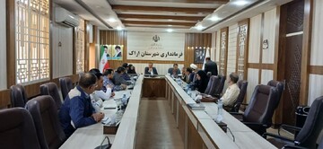 بررسی روند برگزاری جشنواره انگور هزاوه در نشست هماهنگی مسئولان شهرستان اراک