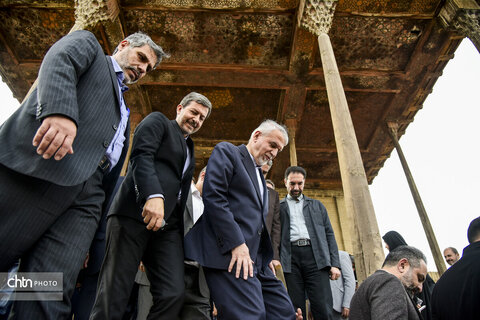 سفر نیم روزه وزیر میراث فرهنگی به اصفهان