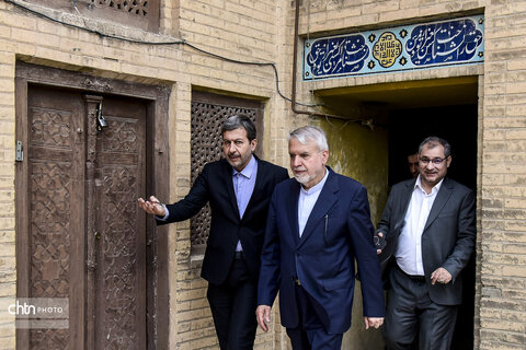 سفر نیم روزه وزیر میراث فرهنگی به اصفهان