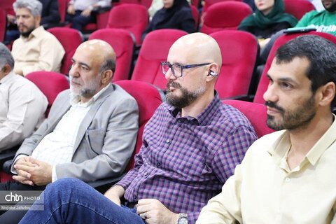 دوره بازآموزی ویژه راهنمایان گردشگری و دفاتر خدمات مسافرتی و گردشگری استان زنجان با عنوان:«از مجوز تا اجرا،  دوره بازآموزی دفاتر خدمات مسافرتی»