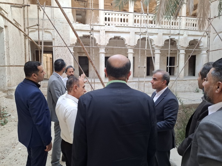 بررسی وضعیت بنای تاریخی خانه کاظم در بازدید مدیرکل میراث‌فرهنگی هرمزگان