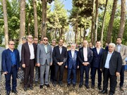 بازدید علی دارابی از آرامگاه‌های خیام، عطار و قدمگاه در نیشابور