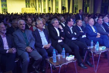 آیین اختتامیه هفتمین جشنواره فروش مبلمان منبت ملایر برگزار شد