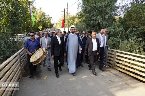 شانزدهمین جشنواره شیره‌پزی مانیزان برگزار شد
