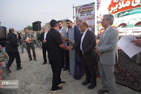 شانزدهمین جشنواره شیره‌پزی مانیزان برگزار شد