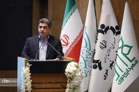 هم‌نوایی موسیقی همدان و آذربایجان در جشنواره شمس و مولانا در خوی