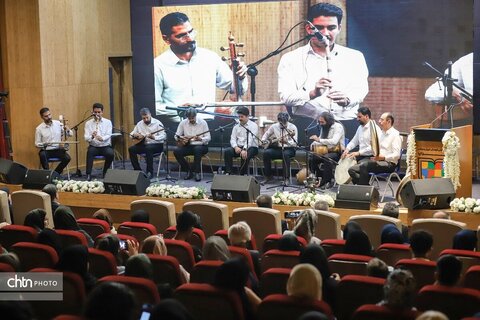هم‌نوایی موسیقی همدان و آذربایجان در جشنواره شمس و مولانا در خوی