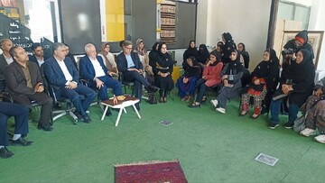دیدار و گفت‌وگوی صمیمی معاون صنایع‌دستی کشور با صنعتگران سیستان و بلوچستان