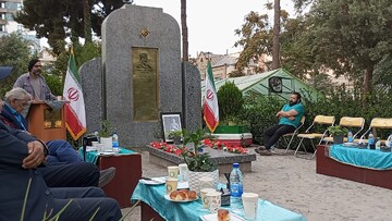 پسیان نخستین جان‌فدای معاصر ایران بود