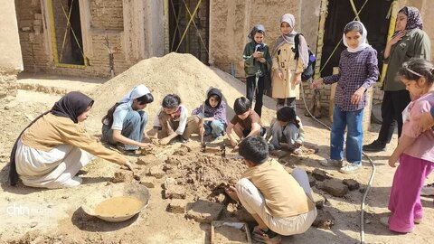 وقتی تاریخ، هم‌بازی کودکان اردکان شد