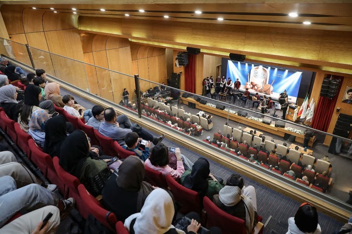چهارمین برگ از دفتر ۱۰ روز فرهنگی شمس و مولانا ورق خورد