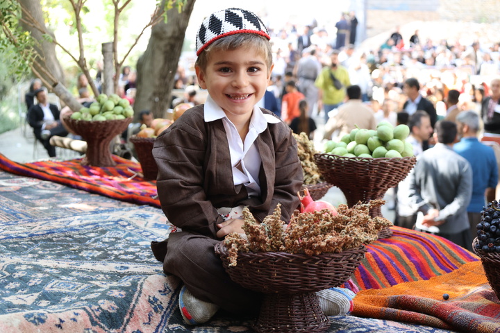 برگزاری اولین جشنواره سماق در روستای ژان شهرستان سروآباد