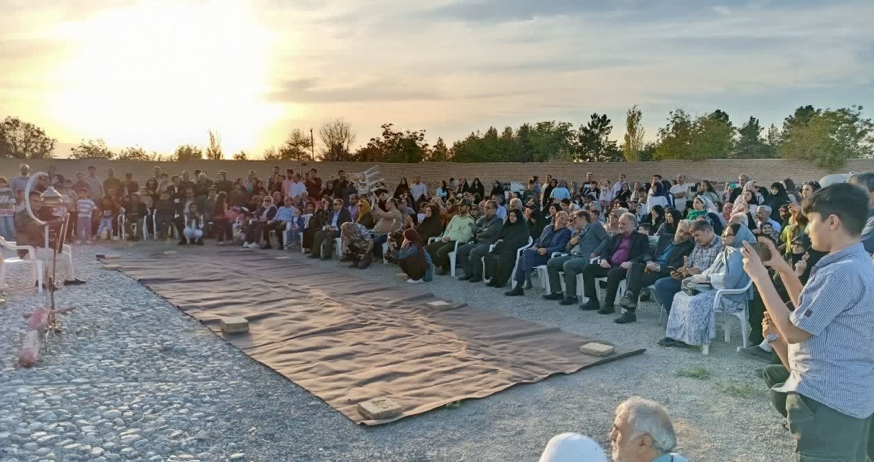 چهارمین جشنواره بستنی رادکان در شهرستان چناران برگزار شد