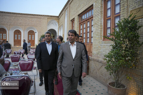 افتتاح
