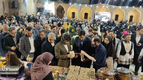 برپایی نخستین جشنواره بزرگ برداشت سیب در روستای رباط سفید با حضور معاون استاندار و فرماندار شهرستان مشهد