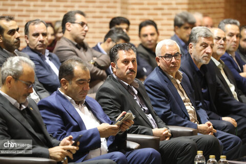 آیین گرامیداشت هفته گردشگری و تجلیل از فعالان این حوزه در اردبیل برگزار شد