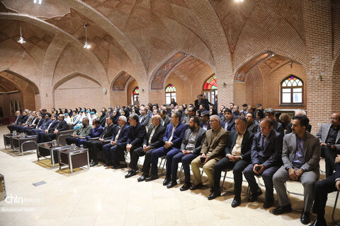 آیین گرامیداشت هفته گردشگری و تجلیل از فعالان این حوزه در اردبیل برگزار شد