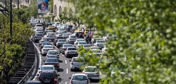 ترافیک نیمه‌سنگین در محورهای مواصلاتی تهران/ بارش باران در اردبیل و گیلان
