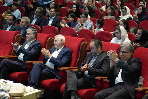 برگزاری مراسم گرامیداشت هفته گردشگری با حضور معاون صنایع‌دستی کشور و شرکت خانوادگی شهروندان در شهرستان زاهدان