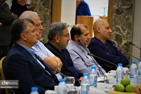 آیین تجلیل از فعالان حوزه گردشگری مازندران و نمایشگاه صنایع‌دستی به مناسبت هفته گردشگری در بابلسر برپا شد