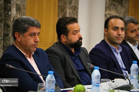 آیین تجلیل از فعالان حوزه گردشگری مازندران و نمایشگاه صنایع‌دستی به مناسبت هفته گردشگری در بابلسر برپا شد