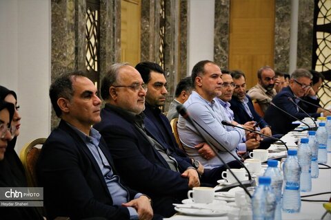 آیین تجلیل از فعالان حوزه گردشگری مازندران و نمایشگاه صنایع‌دستی به مناسبت هفته گردشگری در بابلسر برپا شد