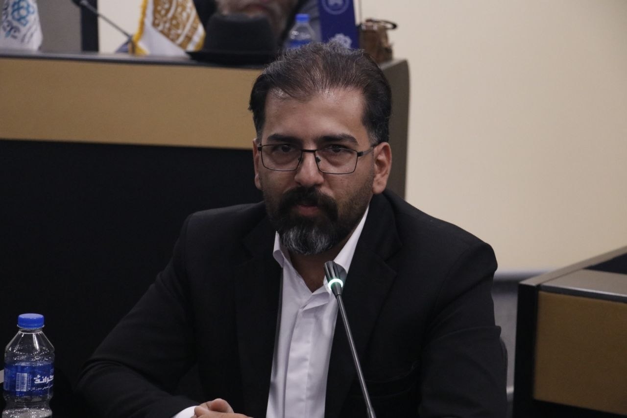 هوش مصنوعی؛ ضرورت بازطراحی گردشگری ایران از داده تا تجربه گردشگر/ هوش مصنوعی جای گردشگران و فعالان گردشگری را نمیگیرد، نقش آنها را بازتعریف میکند