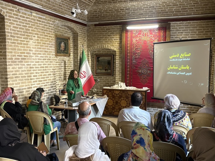 برگزاری رویداد تخصصی «روایت نوآوری در هنر نم‌نم بافی» در مرکز نوآوری و خانه خلاق میراث فرهنگی، گردشگری و صنایع دستی