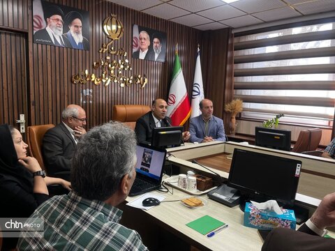 روایت تصویر از رویداد رونمایی ۳۶۰ طرح خلاقانه آبگینه استاد رحمانی؛
