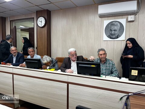 روایت تصویر از رویداد رونمایی ۳۶۰ طرح خلاقانه آبگینه استاد رحمانی؛
