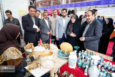 دومین نمایشگاه عرضه و فروش محصولات بانوان کارآفرین همدان افتتاح شد