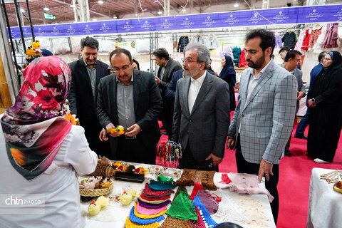 دومین نمایشگاه عرضه و فروش محصولات بانوان کارآفرین همدان افتتاح شد