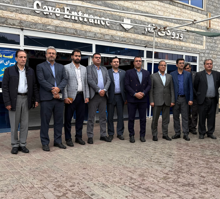 بازدید مدیرکل تسهیلات و تامین منابع وزارت میراث‌فرهنگی از غار علیصدر