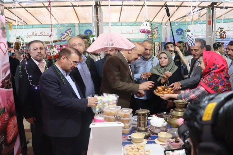 نمایشگاه روز فرهنگی کرج؛ روایت هویت شهر از دریچه تولید و فرهنگ