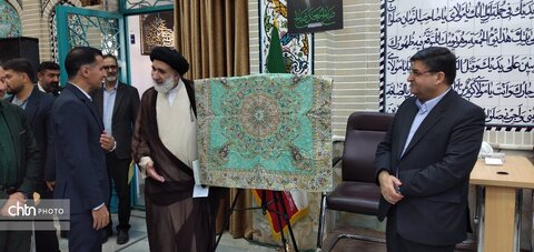 رونمایی از پوستر دومین جشنواره ملی نمد در شهرکرد