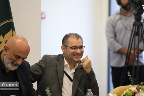 نشست میز گردشگری استان اصفهان