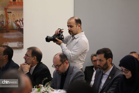 نشست میز گردشگری استان اصفهان