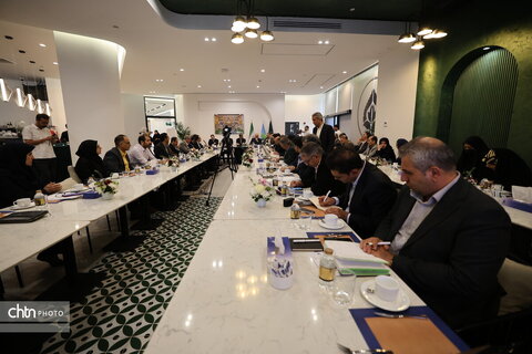 نشست میز گردشگری استان اصفهان