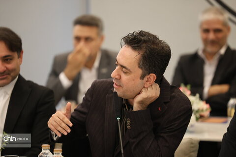 نشست میز گردشگری استان اصفهان