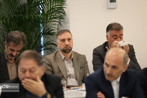 نشست میز گردشگری استان اصفهان