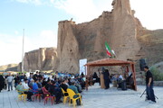 پنجمین جشنواره ماهی قزل‌آلای ماهنشان در جوار قلعه تاریخی بهستان برگزار شد