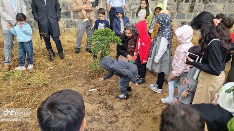 برگزاری برنامه «نهال هویت» به مناسبت هفته ملی و روز کودک در زنجان