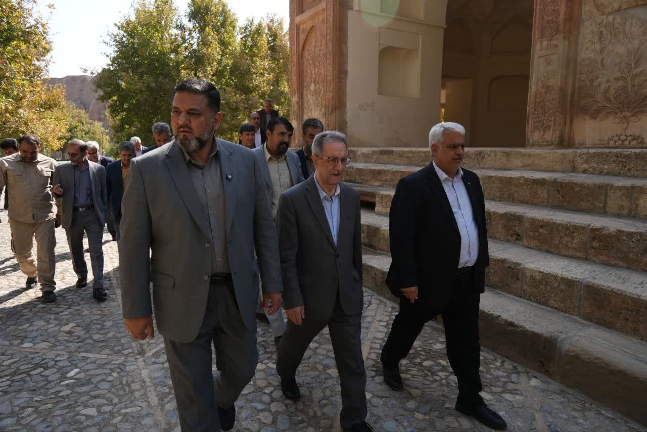 بررسی ظرفیتهای سرمایهگذاری گردشگری کلات با حضور مسئولان