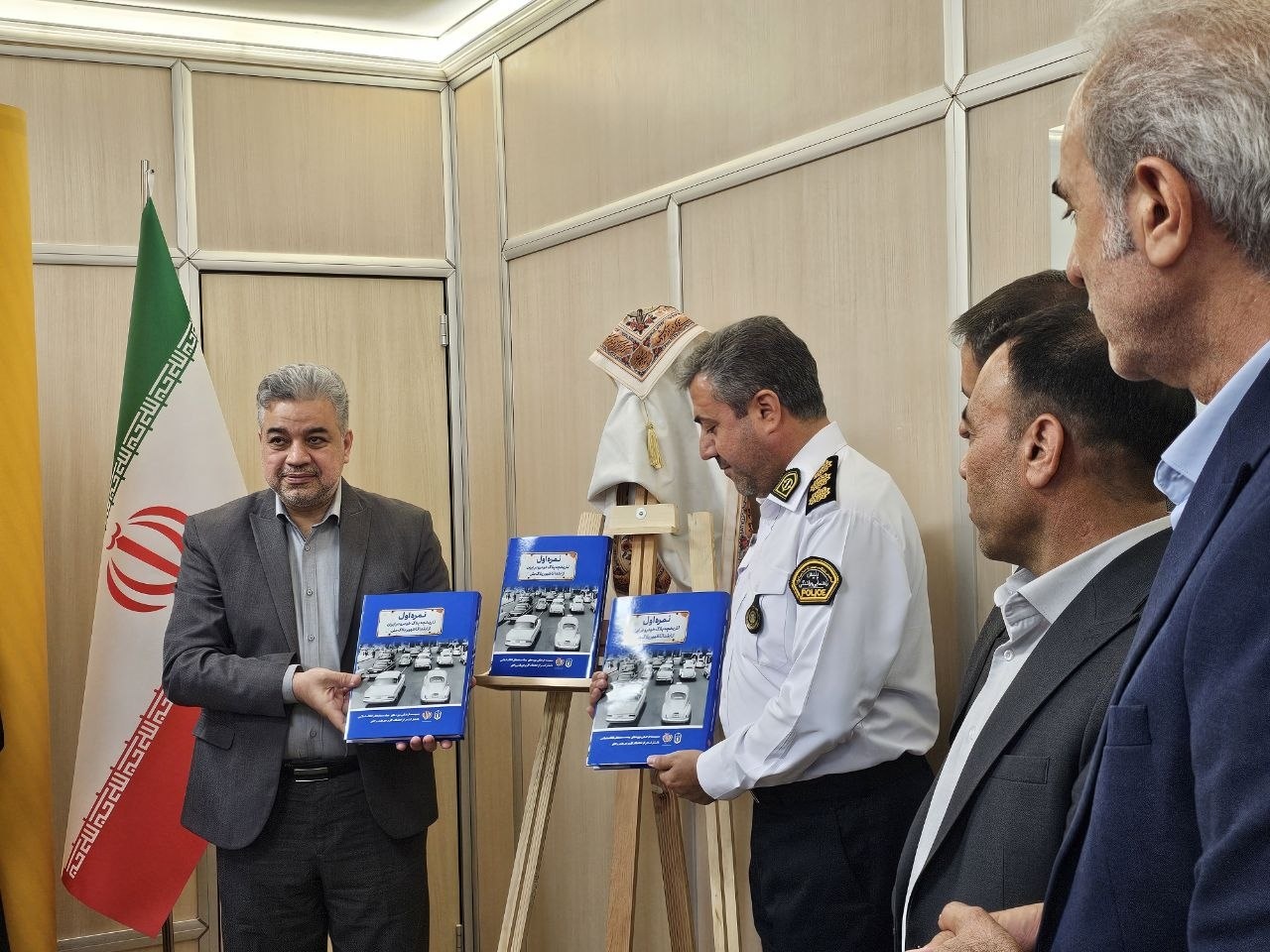 کتاب تاریخچه پلاک خودرو در ایران رونمایی شد