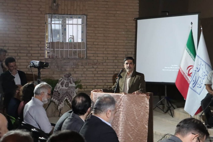 رونمایی کتاب بیابانک