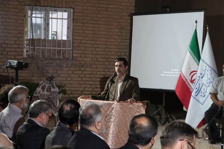 رونمایی کتاب بیابانک
