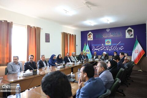 دیدار مدیران و فعالان گردشگری با نماینده ولی فقیه در استان فارس