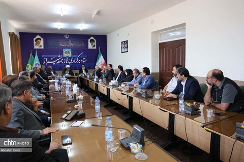 دیدار مدیران و فعالان گردشگری با نماینده ولی فقیه در استان فارس